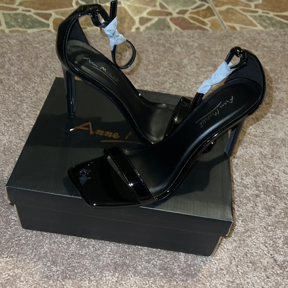 Black heels size 8.5